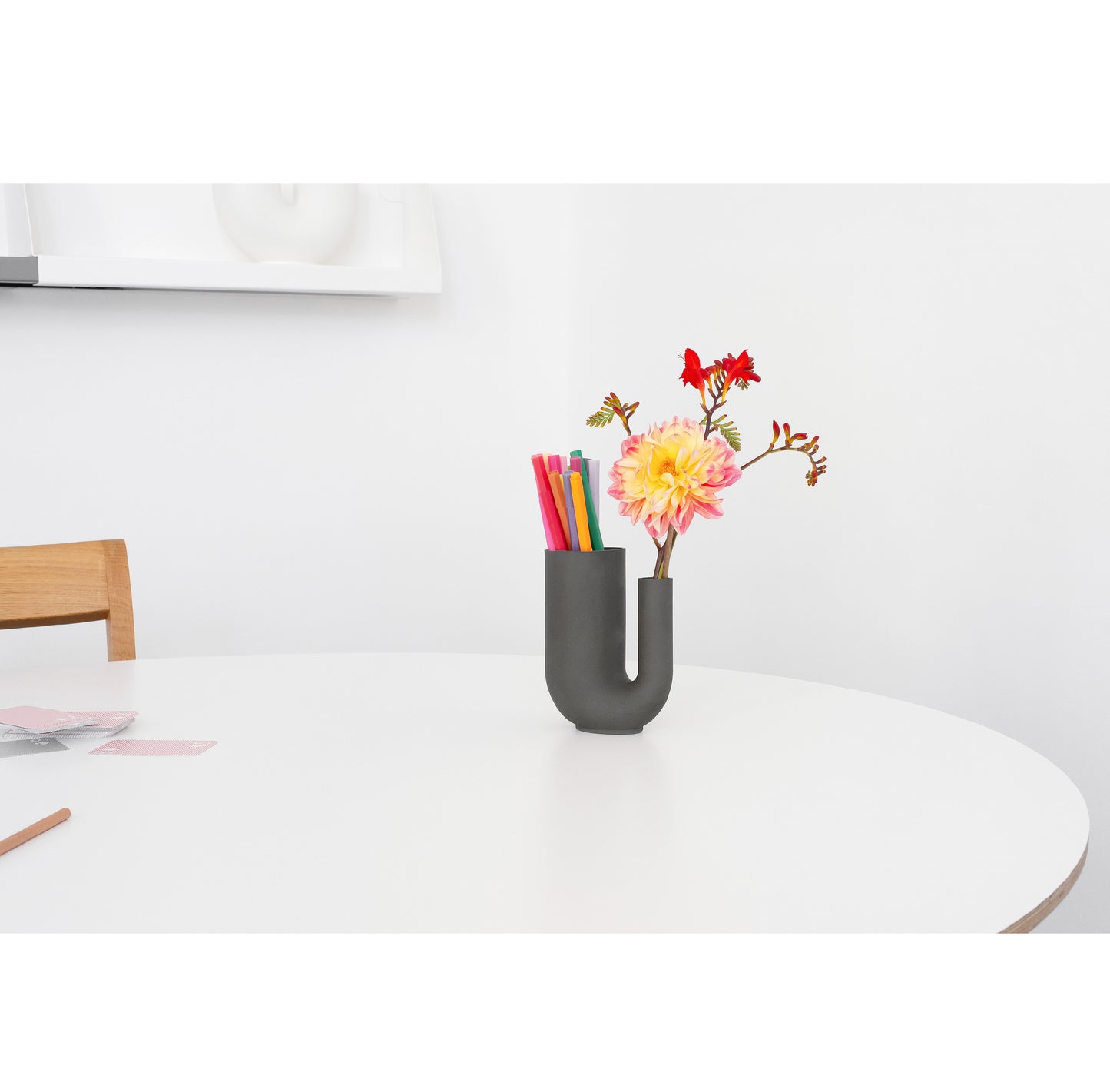 Ha’ / Tuba (M) Planter with Vase / Black