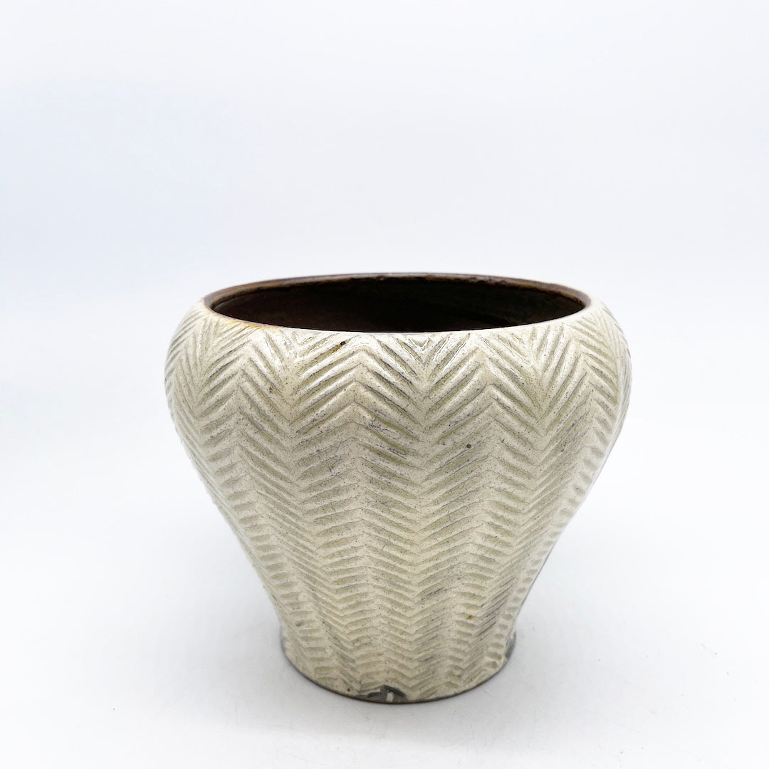 羅以音窯 / 彫り粉引 Type A φ15cm