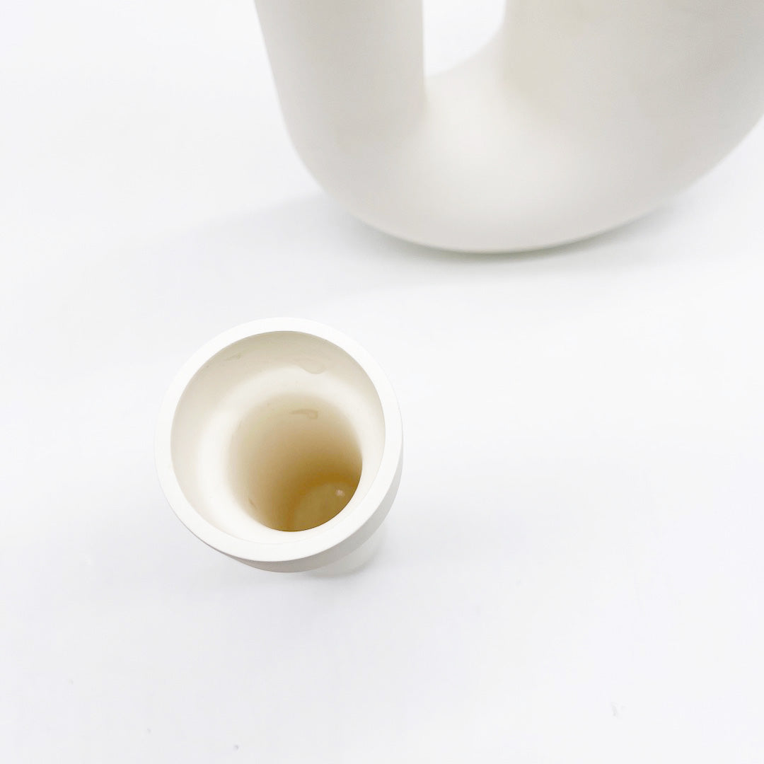Ha’ / Tuba (M) Planter with Vase / White