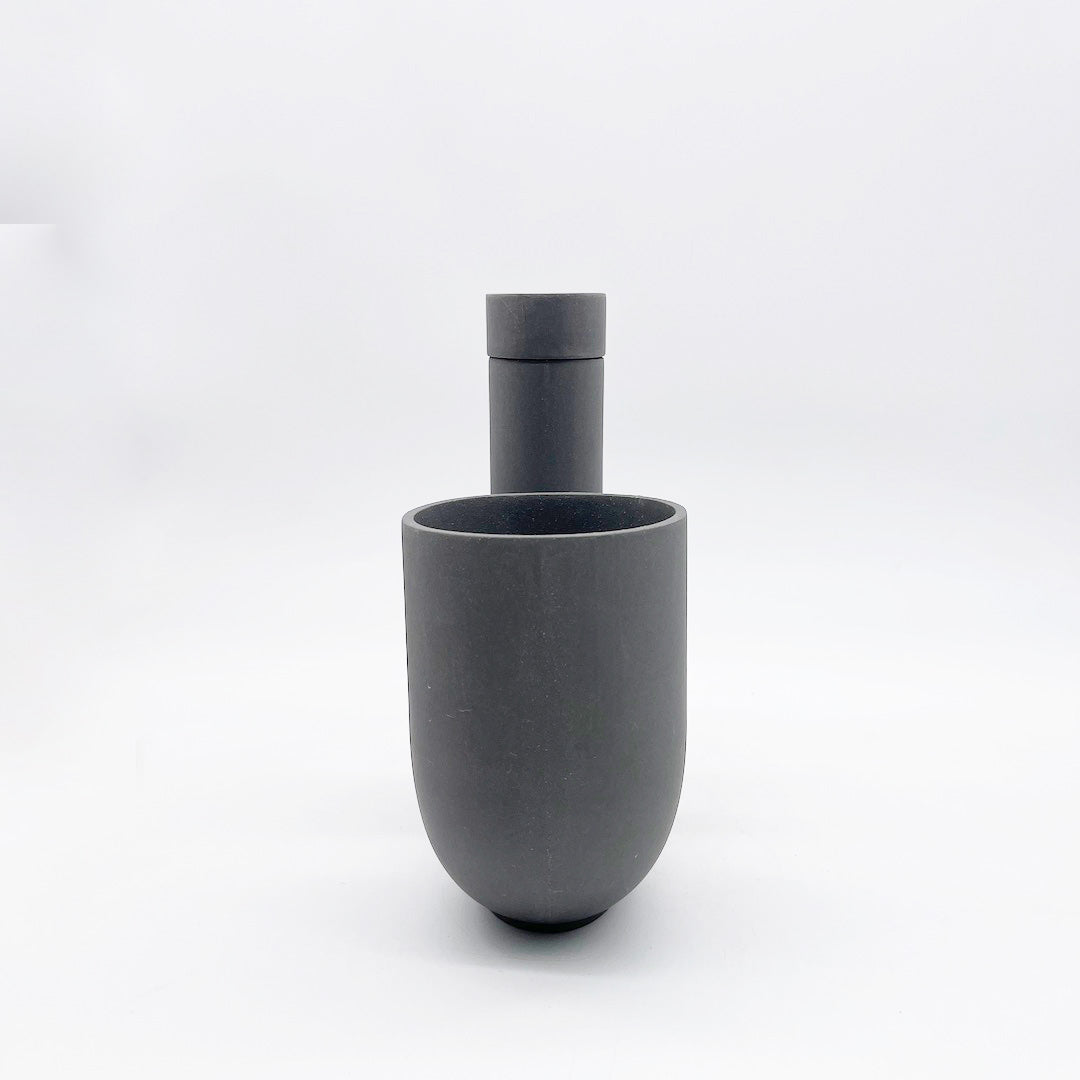 Ha’ / Tuba (M) Planter with Vase / Black