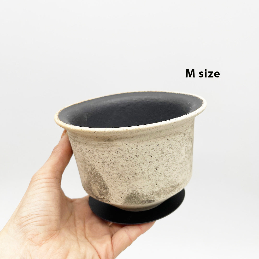 Recycled material pot  / 黒